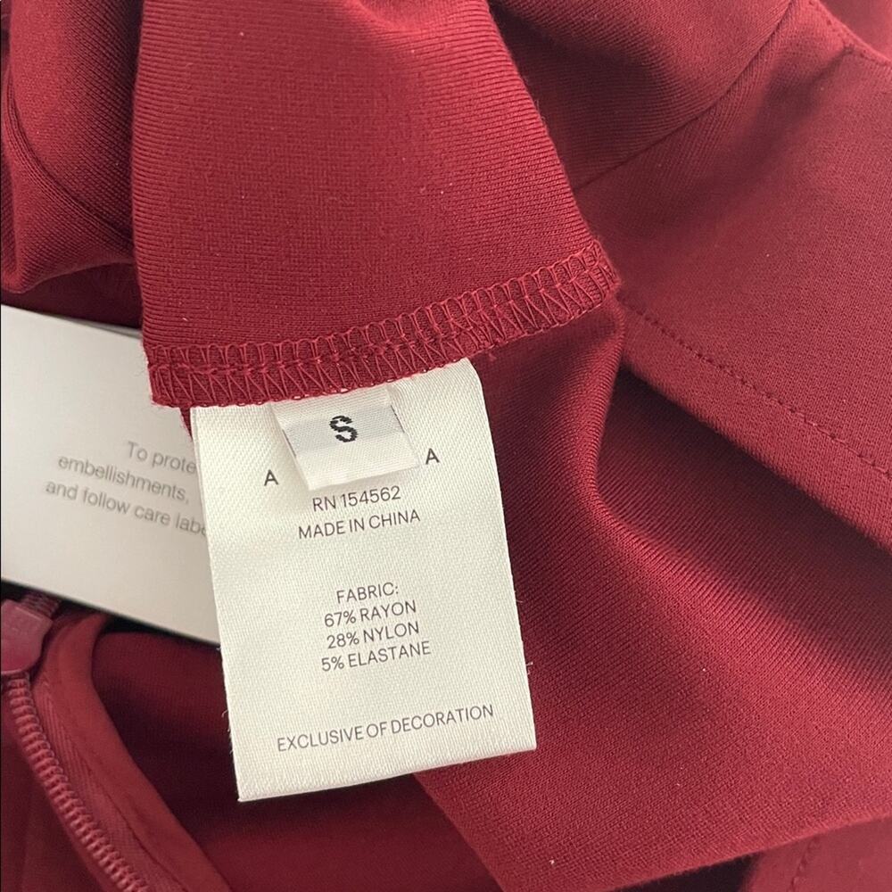 AREA Chain Plate Belt High Waist Pintuck Burgundy Red Legging Size Small - Picture 7 of 7